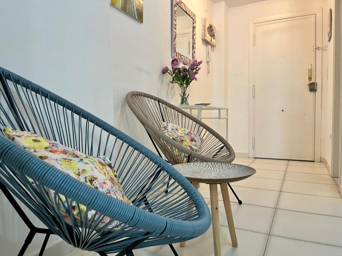 Apartment On The Beach With Parking And Pool Calpe Exterior photo