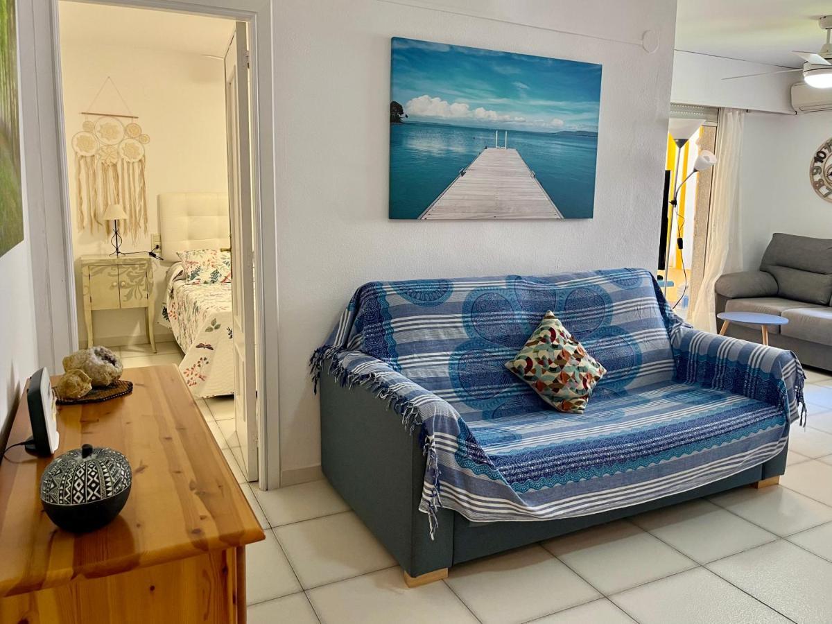 Apartment On The Beach With Parking And Pool Calpe Exterior photo